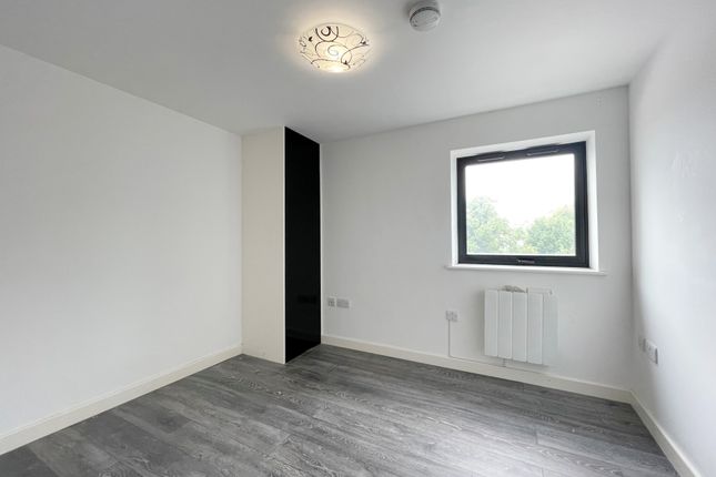 Flat 8, Bridgewater Apartments, Camberley photo 4