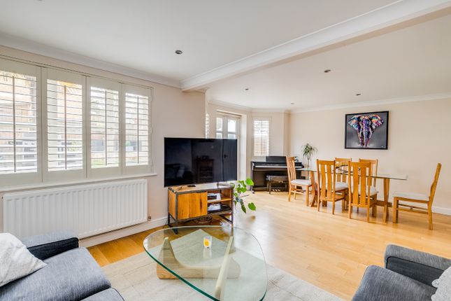 Terraced house for sale in Cob Lane Close, Digswell, Welwyn, Hertfordshire