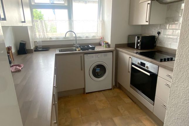 4 Victoria Lodge, 21, Victoria Road, Clacton-on-Sea photo 3