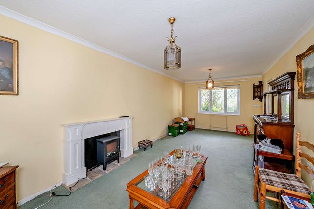 5, Kidmore Close, Charmouth photo 4