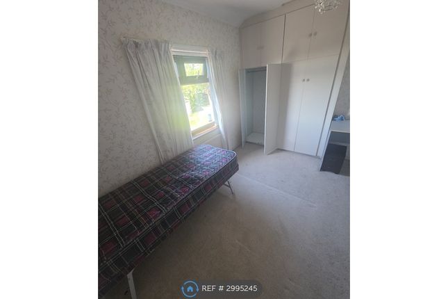 Whiteacre Road, Ashton-Under-Lyne photo 5