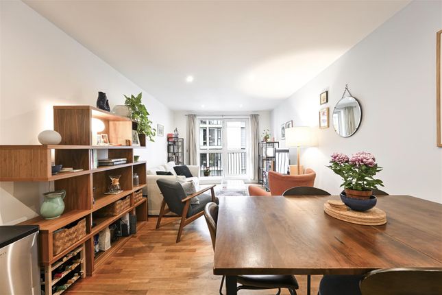1-bed flat on Flat 402, 1 Pepys Street, London, £530,000