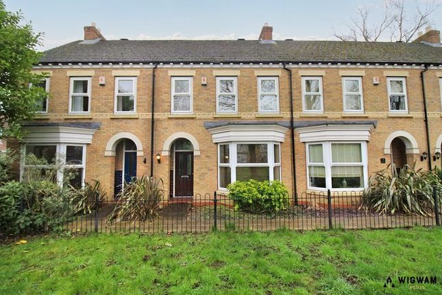 Thumbnail Terraced house for sale in Sanderson Close, Hull
