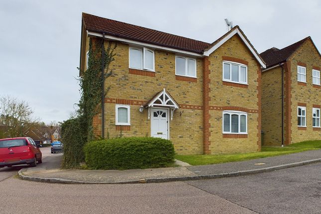 Thumbnail Detached house for sale in Wagtail Close, Horsham