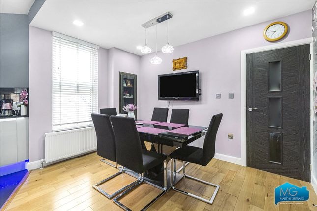 Maisonette to rent in Grange Avenue, North Finchley, London