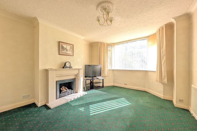 16, Hill Foot, Shipley photo 2