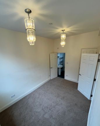 Town house to rent in Helen Lane, Weymouth