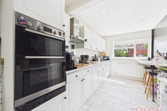 47 Nant Y Gaer Road, Wrexham photo 4