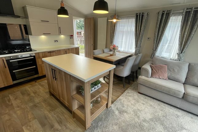 7 Sherwood, South Lakeland Leisure Village, Borwick Lane, Carnforth photo 5