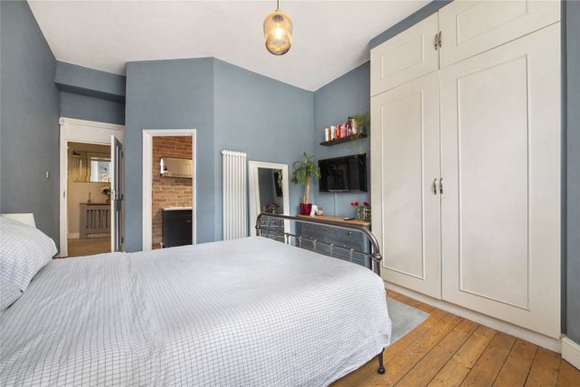 Terraced house to rent in Inglewood Road, West Hampstead