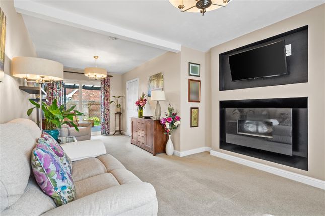 12, Beaconsfield, Withernsea photo 3