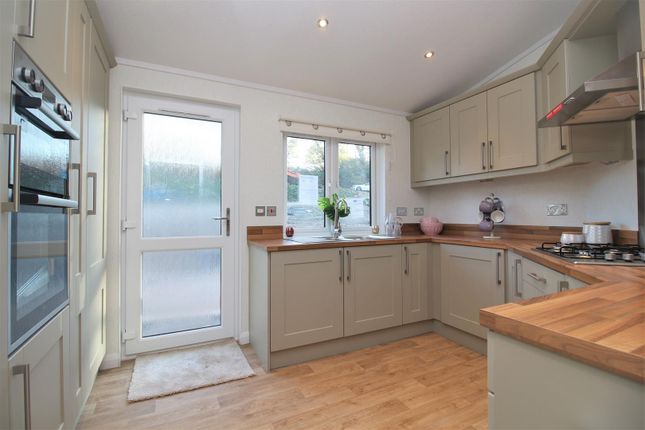 Mobile/park home for sale in New Milton Heights, Walkford Lane, New Milton, Hampshire