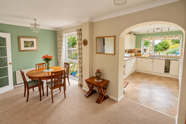 20 Rectory Close, Whimple, Exeter photo 4