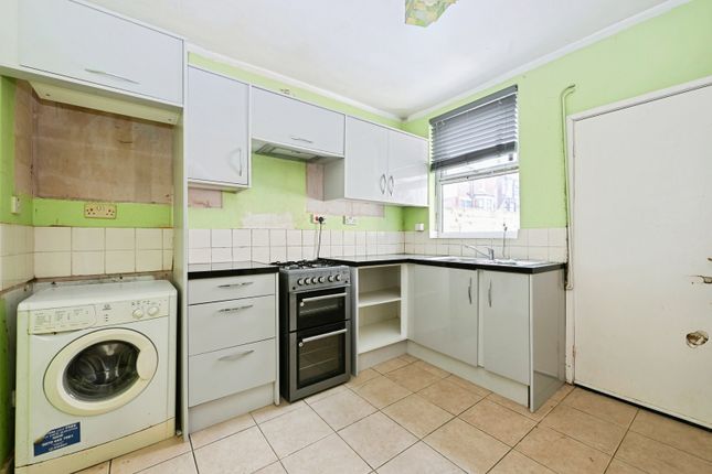 1, Stanley Avenue, Nottinghamshire photo 4