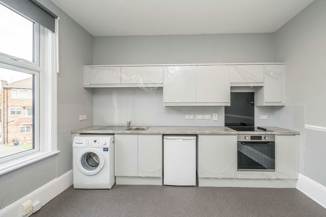 75E, Bridge Road, East Molesey photo 3