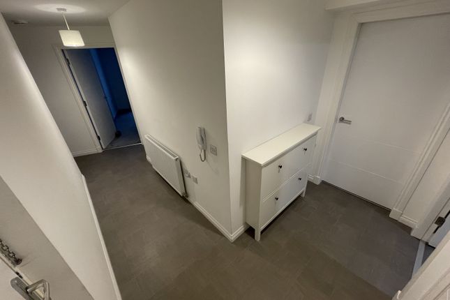 20 St Josephs Court, Dundee photo 4