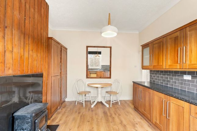 47 Wakefield Road, Drighlington photo 3