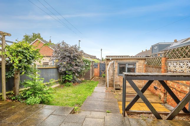 71, Otterham Quay Lane, Gillingham photo 4