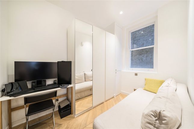 Flat for sale in York Mansions, 215 Earls Court Road, London