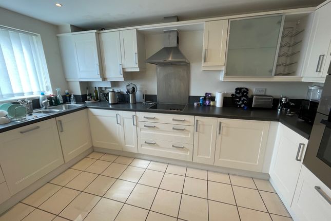Flat 21 County Wharf, Pier Road, Littlehampton photo 4