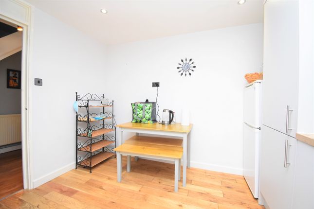 10, Pollard Walk, Sidcup photo 4