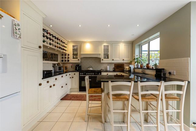 Jasmine Cottage,, The Green, Rickmansworth photo 4