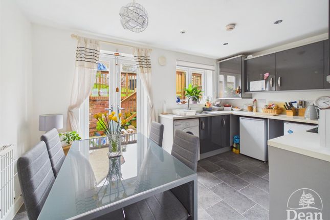 91, Sneyd Wood Road, Cinderford photo 4