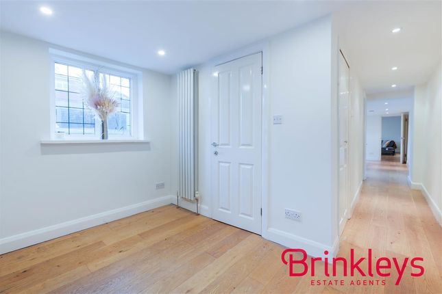 Semi-detached house to rent in Lime Grove, New Malden