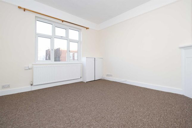 Station Road, West Drayton photo 2