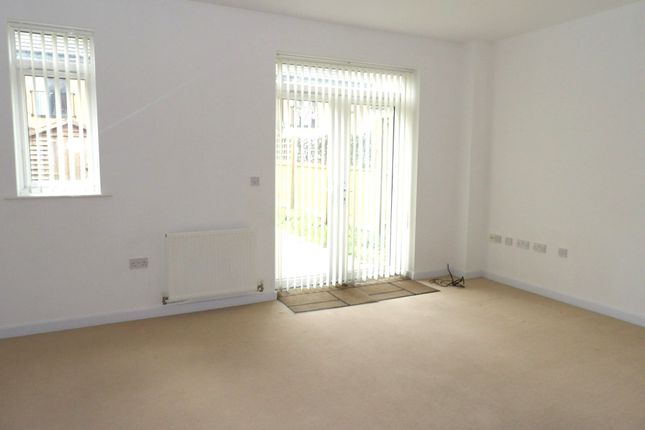 7 Spinney Close, Doncaster photo 3