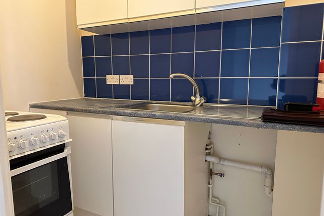 Flat 3, 13, East Reach, Somerset photo 4