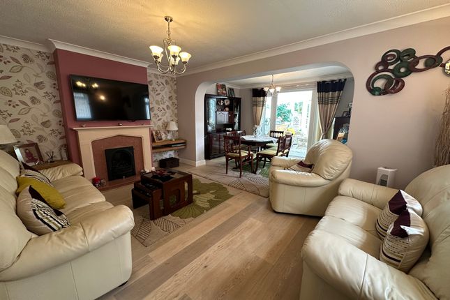 66 Ash Road, Stowmarket photo 2