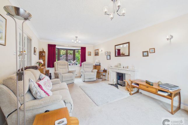 2 Moore Close, Newton Abbot photo 4