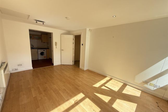 Apt 35, 386 Deansgate Quay, Manchester photo 4