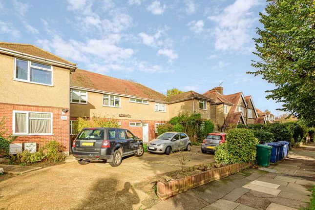 Thumbnail Maisonette to rent in Friern Watch Avenue, North Finchley