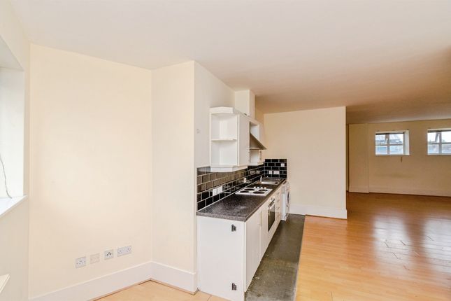 19, Crown Lofts, 16, Marsh Street, Walsall photo 3