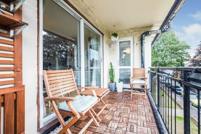 Flat for sale in Weston Road, Bromley