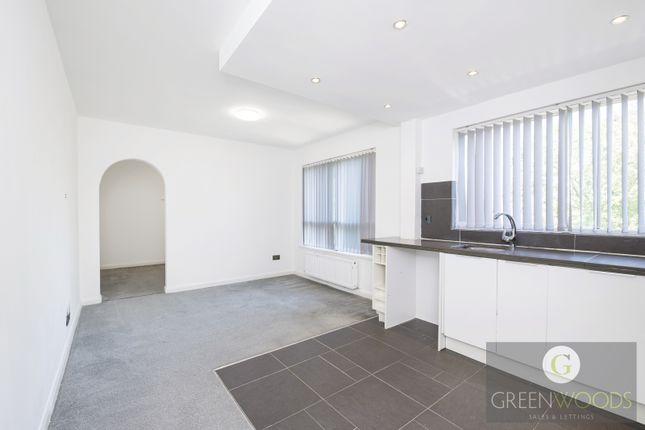 Flat to rent in Hillcroft Crescent, London