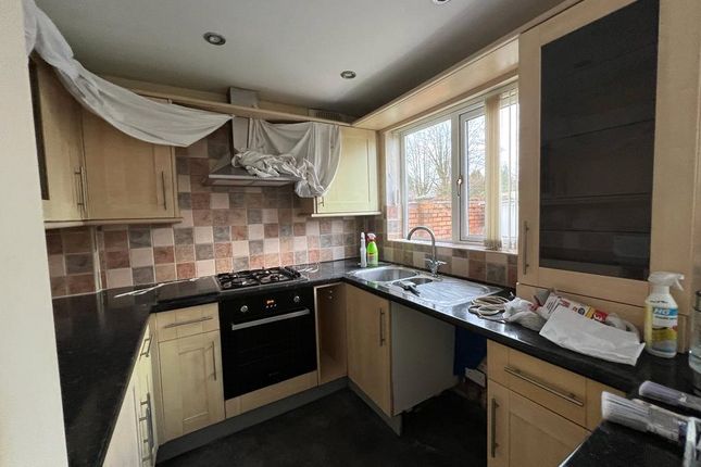 27, Prestwood Avenue, Wolverhampton photo 4