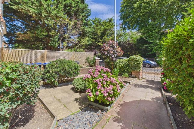 23,Flat 2, Shakespeare Road, West Worthing photo 2