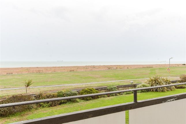 Lord Warden Avenue Walmer, Deal photo 2