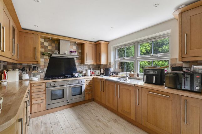 18, Chestnut Close, Kings Hill photo 4