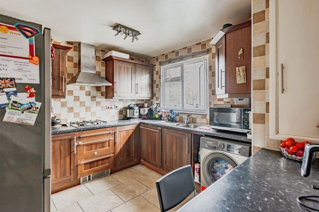 24, Wisborough Court, Cowfold Close, Crawley photo 2