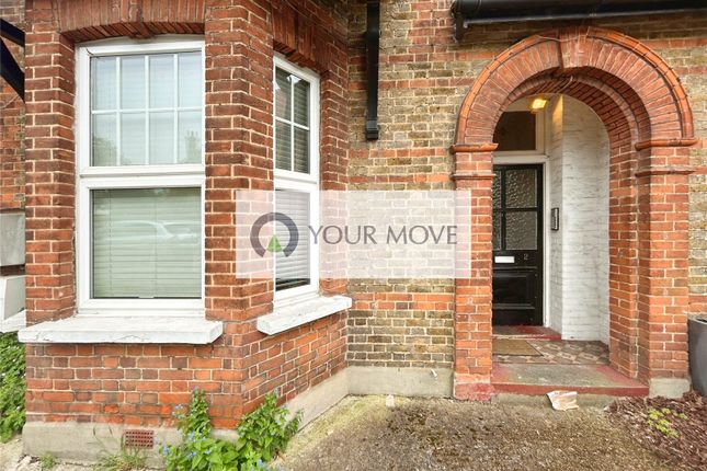 Thumbnail Flat to rent in Hawes Road, Bromley