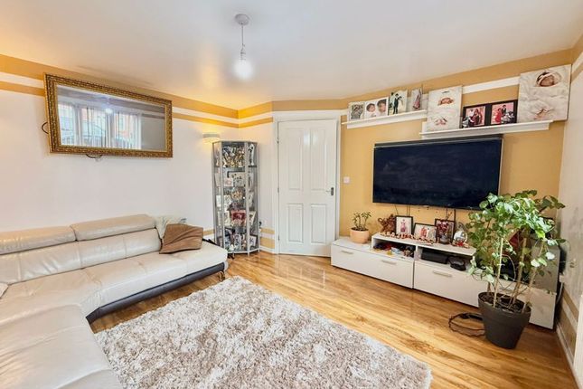 56, Guardian Way, Luton photo 5