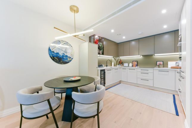 5 Lockgate Road, London photo 3