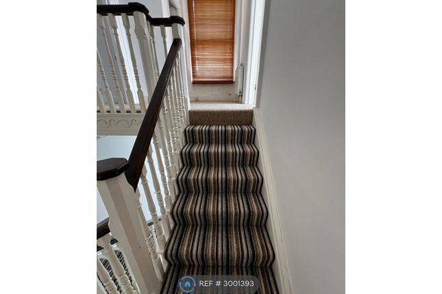 First Floor Flat, Alexandra Road, Clevedon photo 2