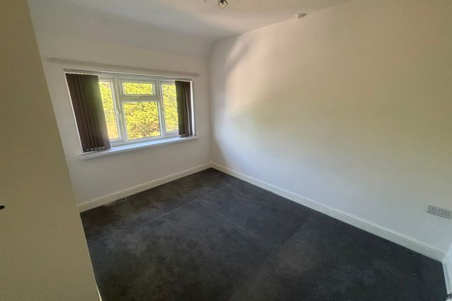 38, Westfield Avenue, Wigston, Leicester photo 5