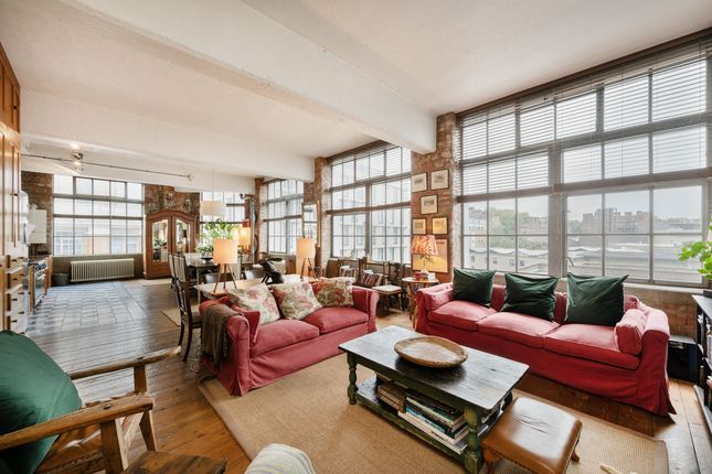 2-bed flat on Flat 5, 1-10, Summers Street, London, £2,500,000