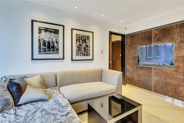 2-bed flat on Flat 474,, Chelsea Cloisters, Chelsea, £850,000